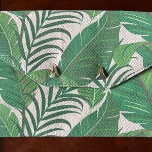Stellar & Dot Palm Leaves Clutch